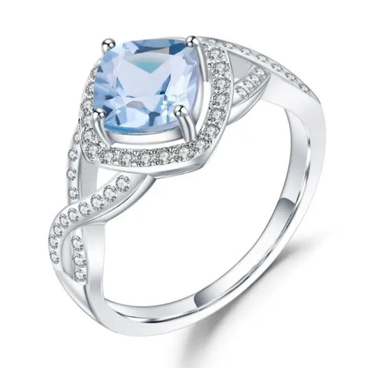 Shiny Sky Blue Topaz Gemstone Ring CZ Diamond Sterling Silver